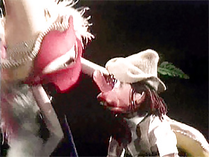 Puppet fish giving a good blowjob to another retro puppet