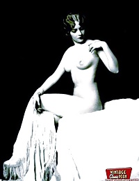 Sexy vintage ladies showing their fine natural female bodies
