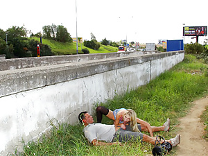 Couple screwing publicly while loads of people watch them
