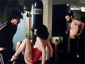 Cheating retro wife gets pounded in her tight hairy twat